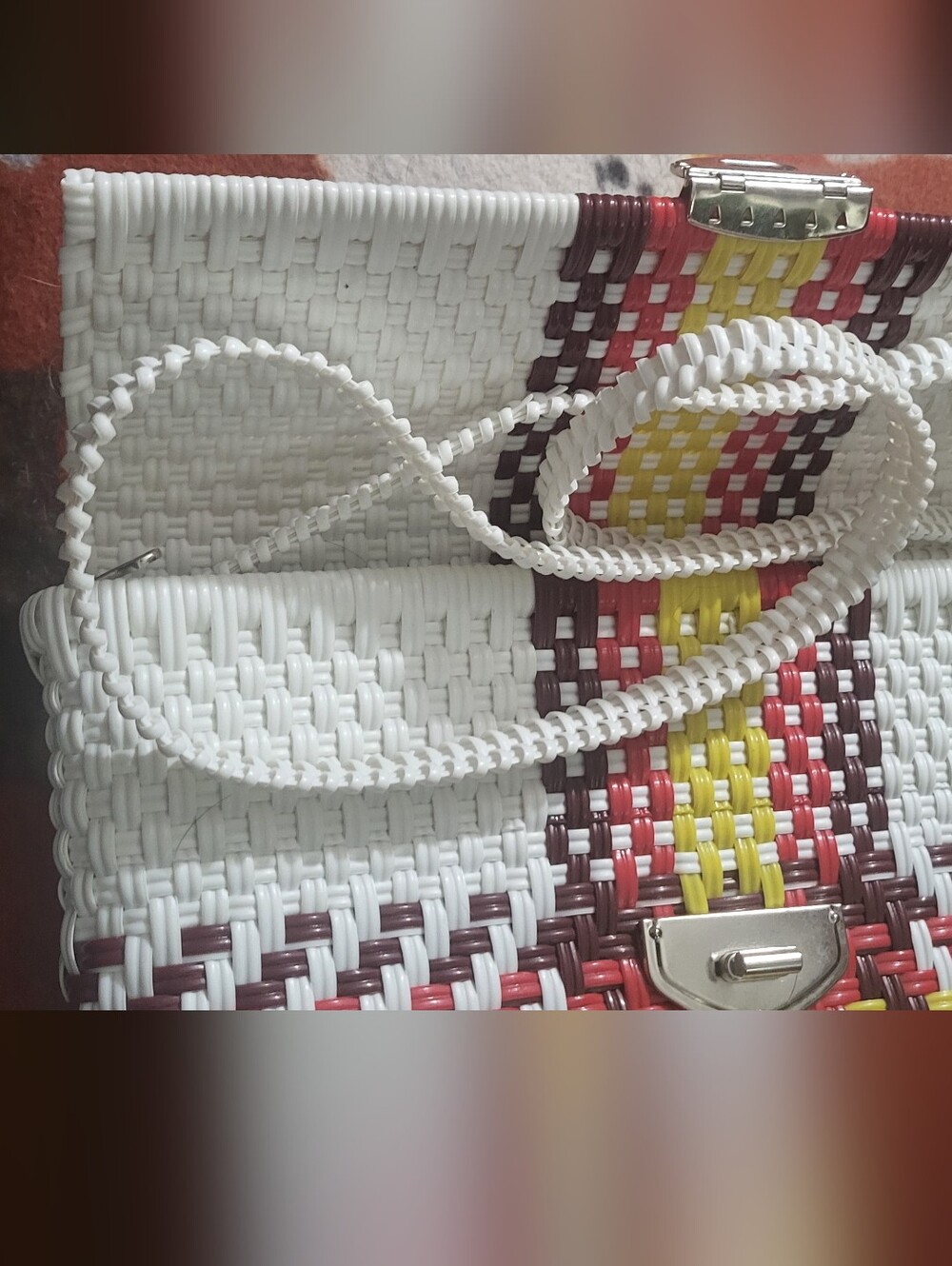 NWOT Colorful Mexican Handwoven Plastic Foldover Clutch with Shoulder Strap. - Picture 10 of 16